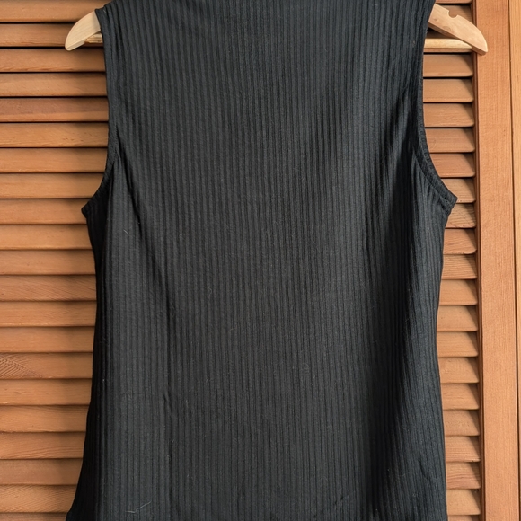 Banana Republic Black Ribbed Knit Top - Picture 3 of 7